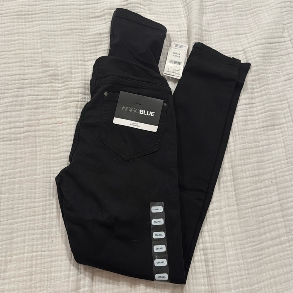 Indigo Blue | Black Maternity Jeans